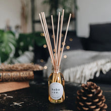 Load image into Gallery viewer, Christmas Orange Spice Reed Diffuser
