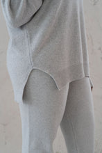 Load image into Gallery viewer, The Kira Slouchy Pullover - Cloud Grey
